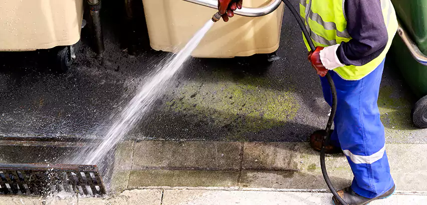 Jet Drain Cleaning in Merrick